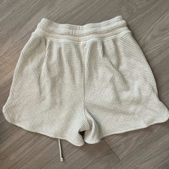 Aerie cream cotton pajama shorts with elastic band - Picture 3 of 3